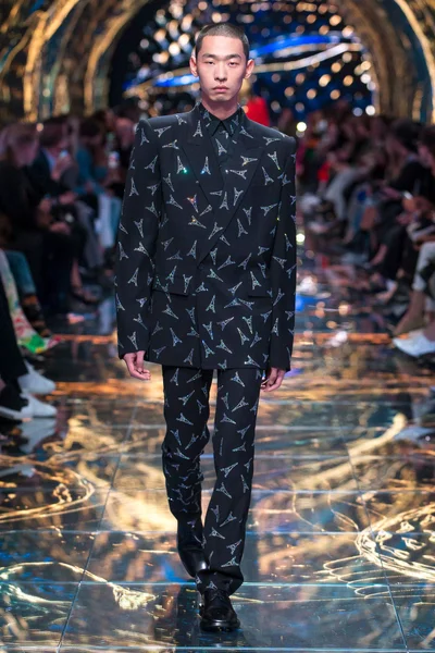 Look 12